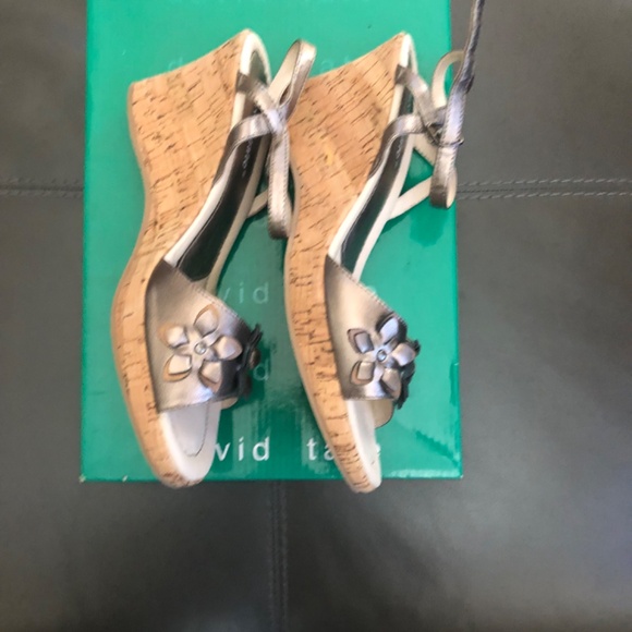 Sandals - Picture 2 of 4